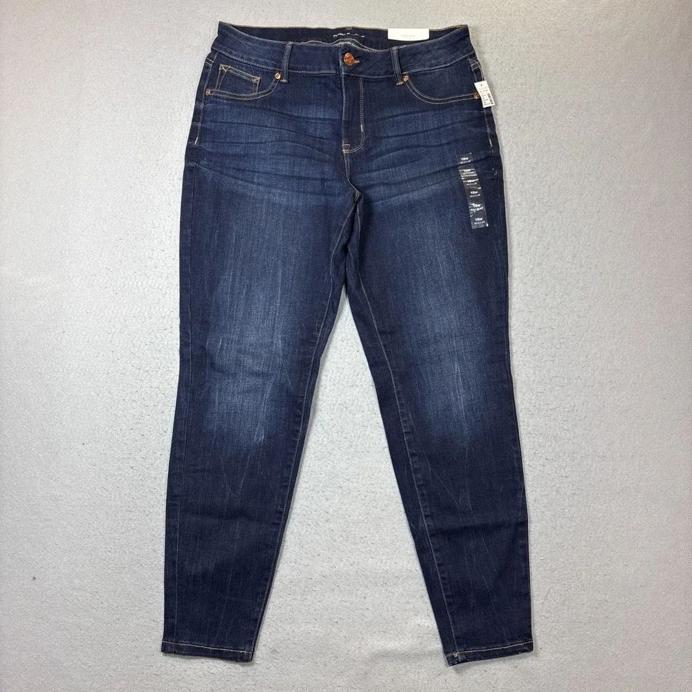 Maurices Mid Rise Denim Flex Legging Jeans Womens 16W Regular Whiskering NWT